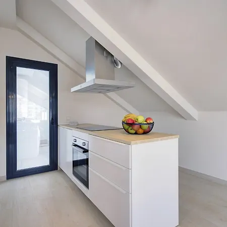Incredible Terrace, Sea Views, Great Location *